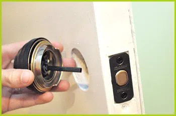 Expert Locksmith Services Romeoville, IL 815-290-0387 - 12-changing-locks