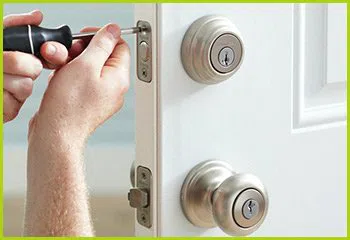 Expert Locksmith Services Romeoville, IL 815-290-0387 - 13-new-locks-installation