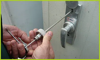 Expert Locksmith Services Romeoville, IL 815-290-0387 Expert Locksmith Services Romeoville, IL 815-290-0387 - 15-emergency-locksmiths