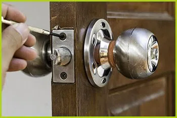 Expert Locksmith Services Romeoville, IL 815-290-0387 - 17-eviction-service
