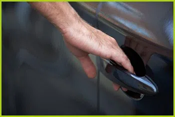 Expert Locksmith Services Romeoville, IL 815-290-0387 - 8-opening-car-locks